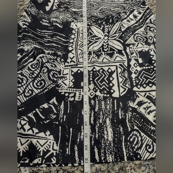 Cleo Petite Size 8P Lined Skirt Black and White Pattern - Picture 8 of 8